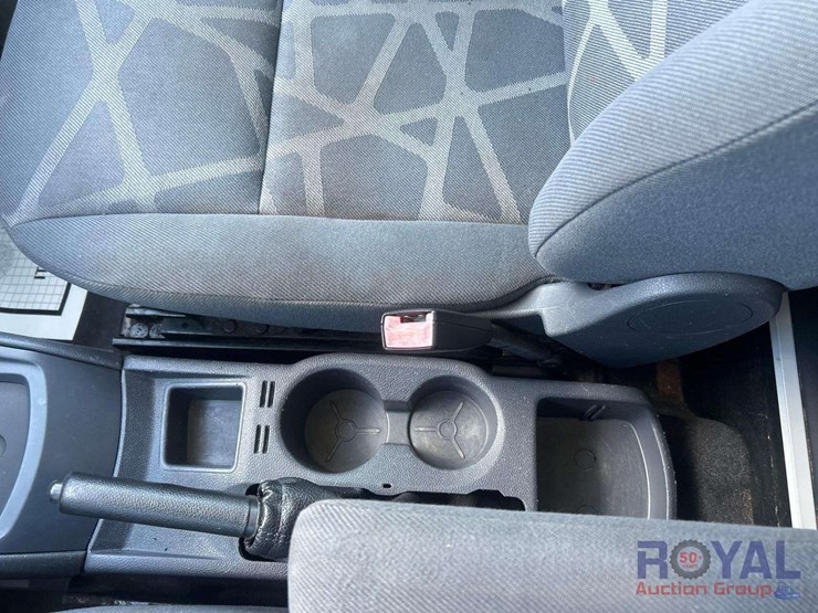 2010-ford-transit-connect-image-17