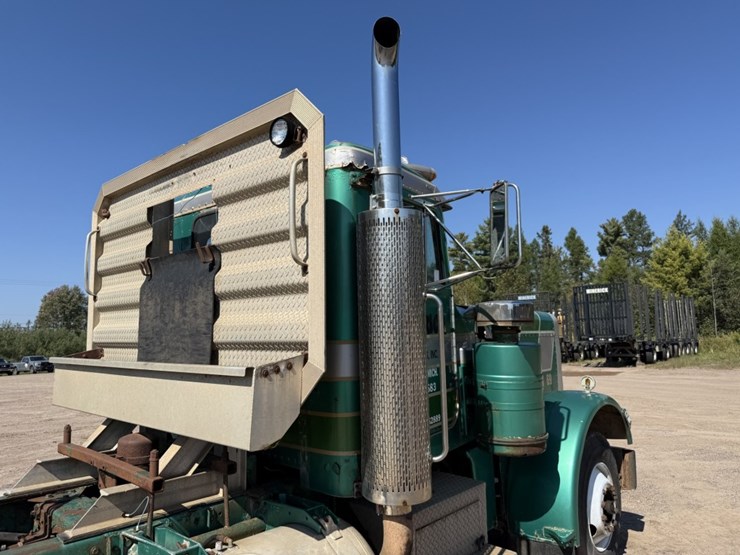 #1752-•-1979-peterbilt-day-cab-heavy-haul-image-34