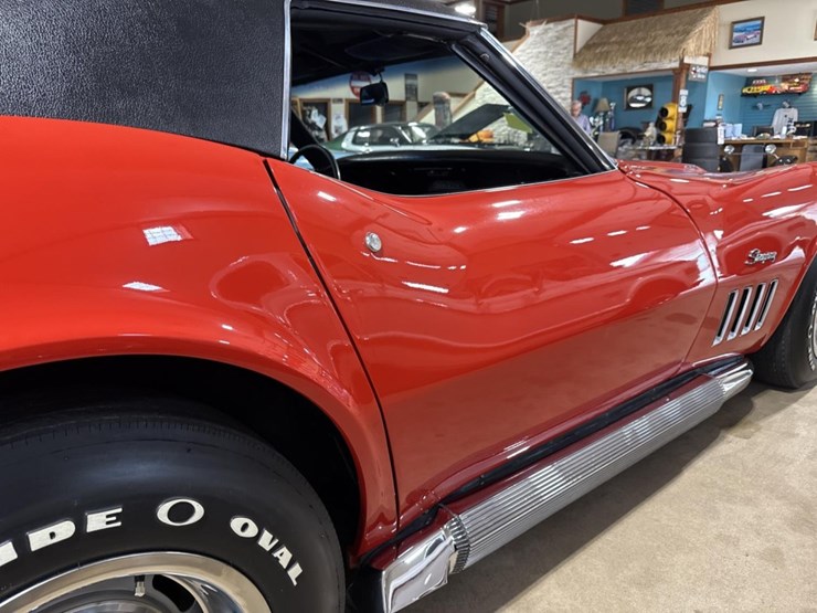 #1390-•-1969-chevrolet-corvette-stingray-car-image-27