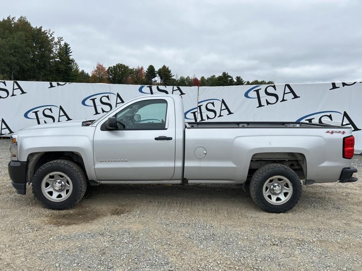 2017-chevrolet-silverado-1500-image-2