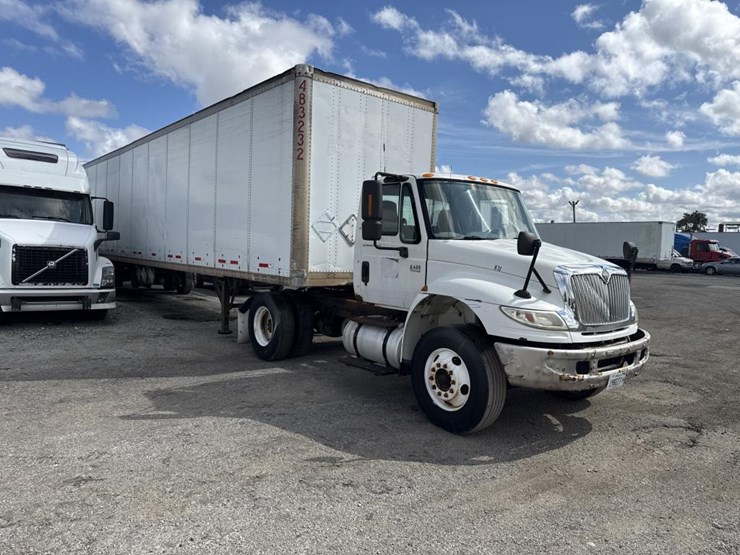 2007-international-durastar-4400-image-7