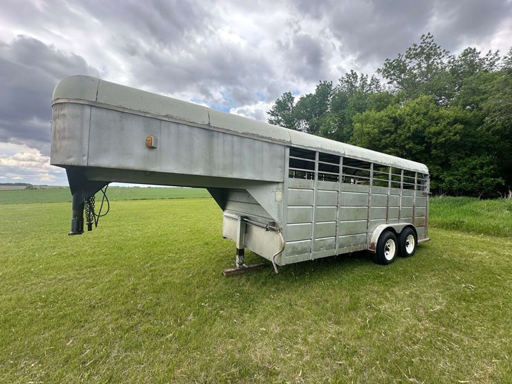 1984-flying-l-16’-long-gooseneck-livestock-trailer,-7’-wide,-1-cross-gate,-does-have-rubber-mats,-7:-image-20