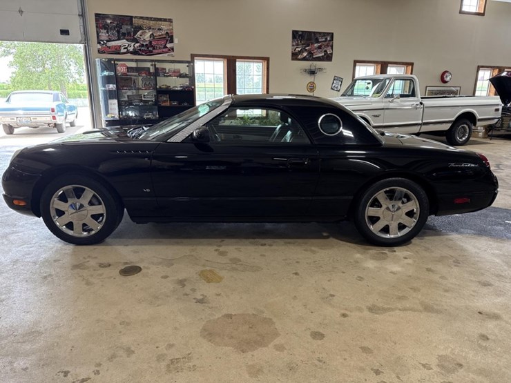#1392-•-2003-ford-thunderbird-convertible-car-image-2