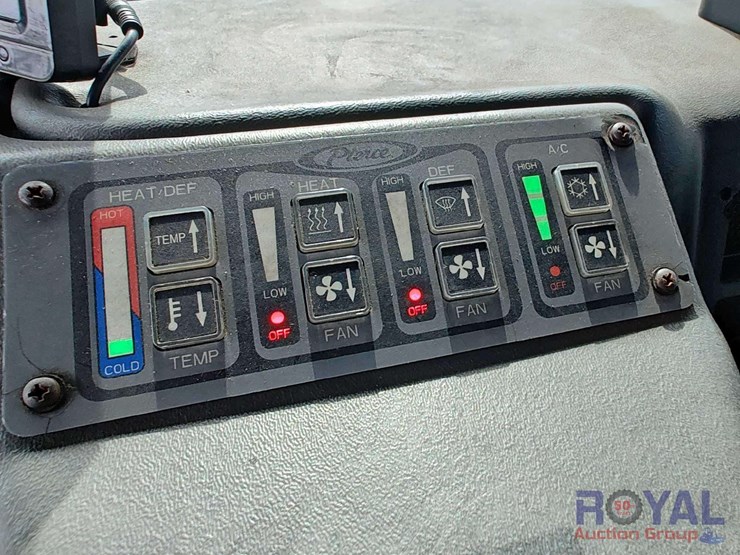 2009-pierce-105ft.-ladder-t/a-fire-truck-image-89