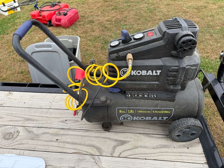 kobalt-8-gallon-air-compressor-image-1
