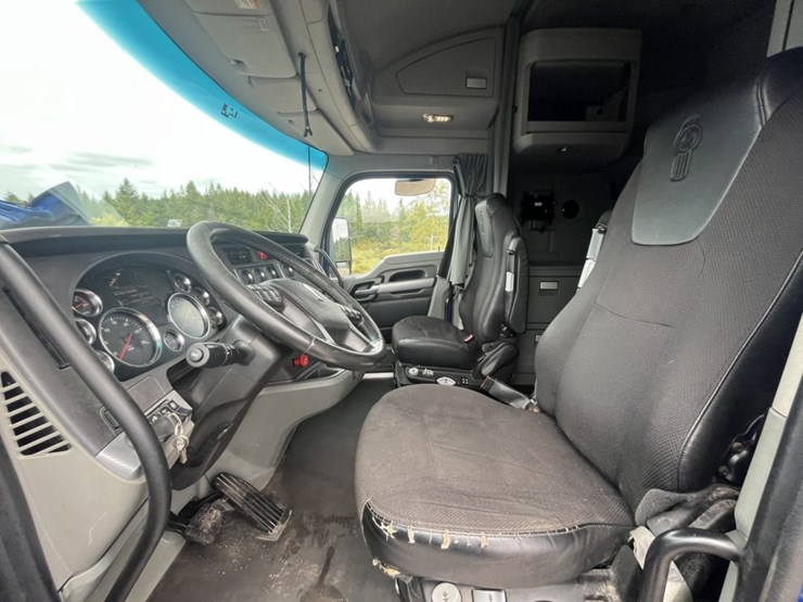 2020-kenworth-t680-image-109