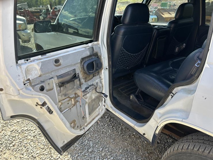 1997-chevrolet-tahoe-image-43