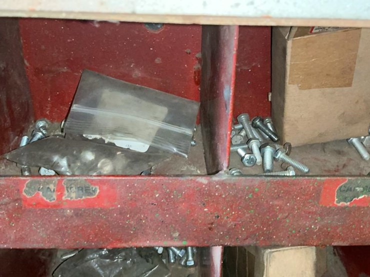 #120-•-coarse-thread-bolts-rack-and-contents-image-19