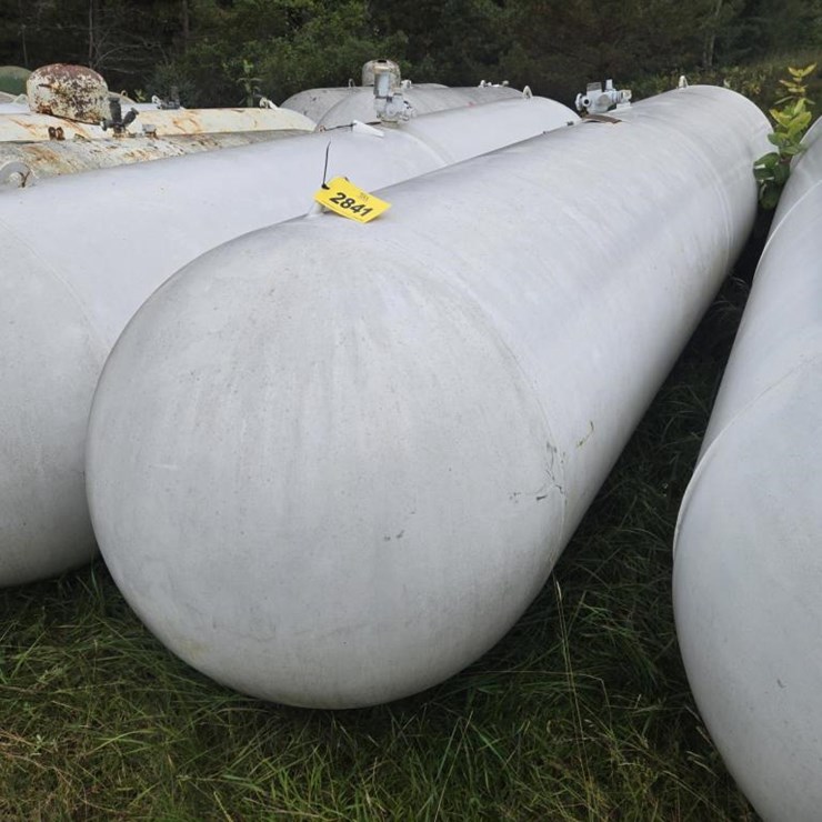 #2841 • 1000 Gallon LP Tank