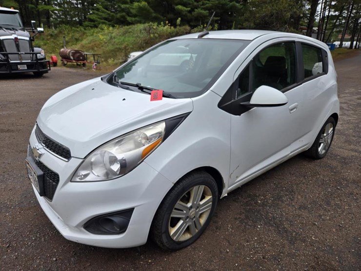 #1580-•-2013-chevrolet-spark-compact-vehicle-image-1