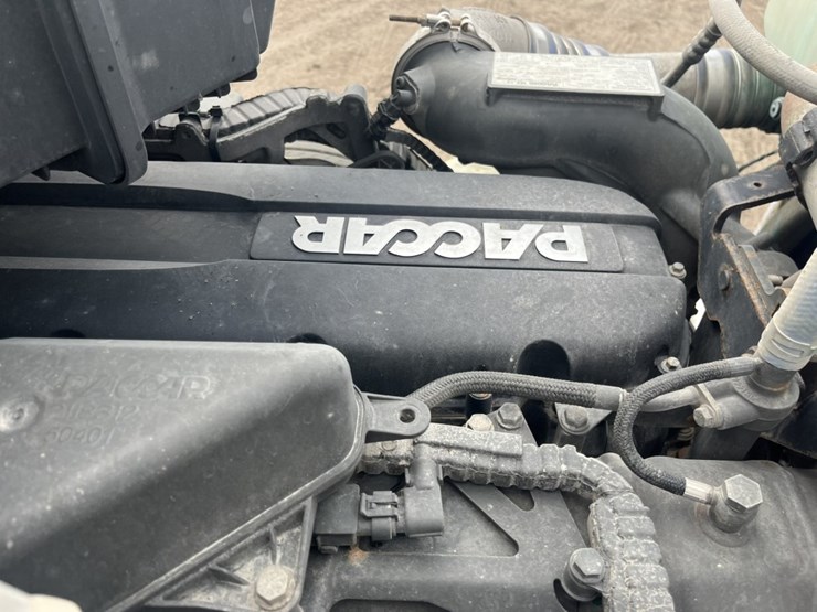 2020-kenworth-t680-image-50