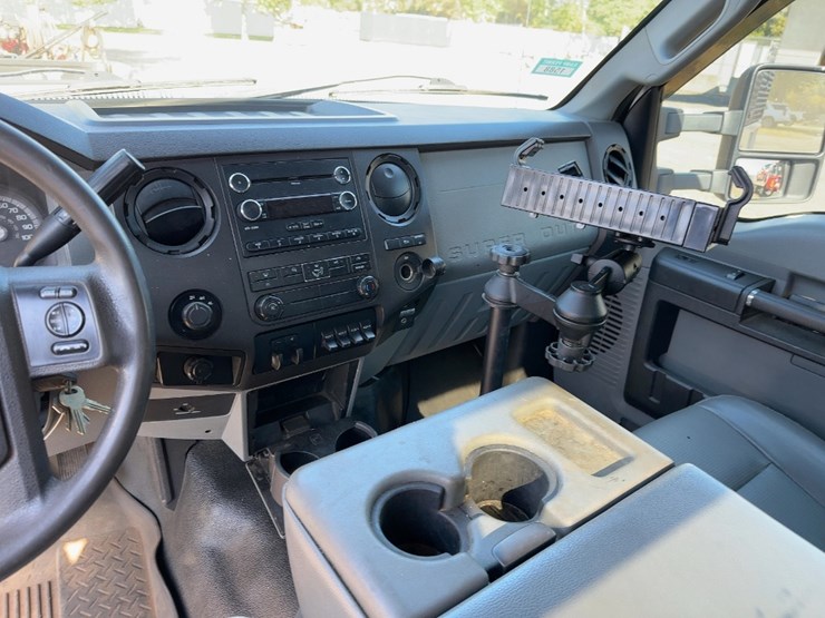 2012-ford-f350-xl-image-23
