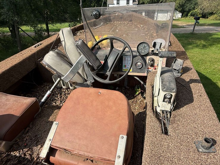 mirro-craft-boat,-motor-and-trailer,-65hp-evinrude-engine,-aluminum-boat,-has-been-stored-for-approx-image-12