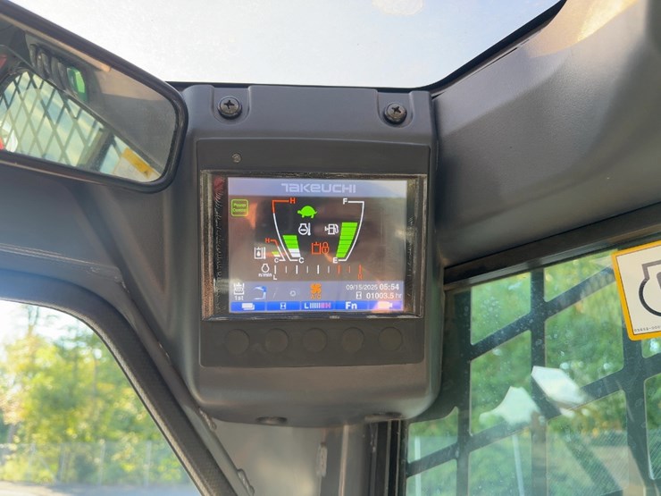 2019-takeuchi-tl6r-image-25