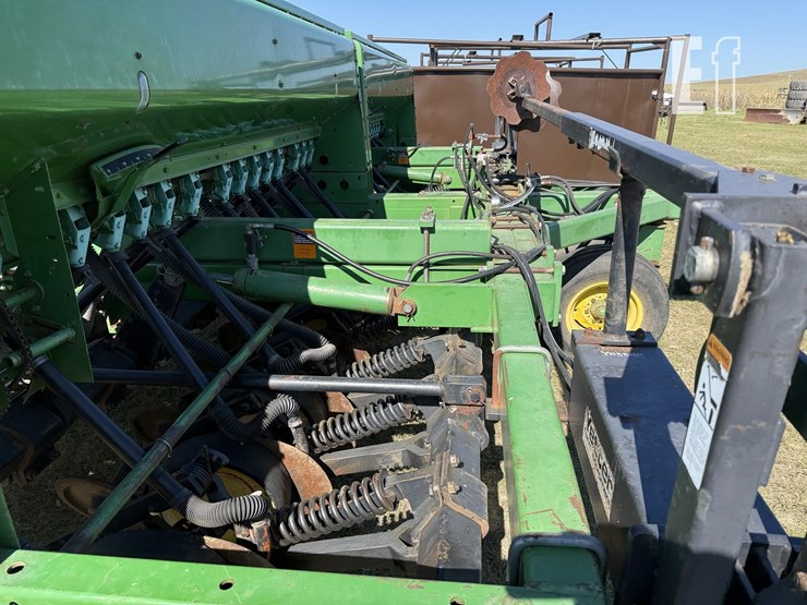 john-deere-750-image-10
