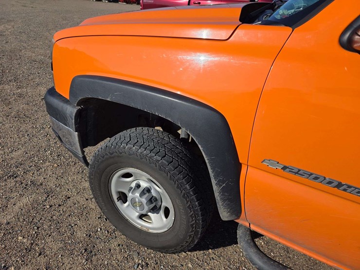 2006-chevrolet-2500hd-image-21