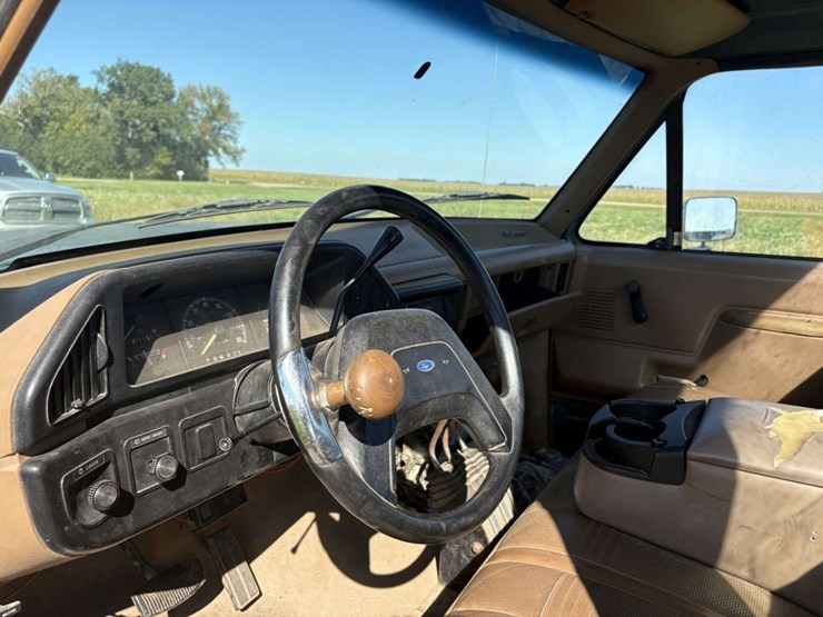 1990-ford-f350-image-16