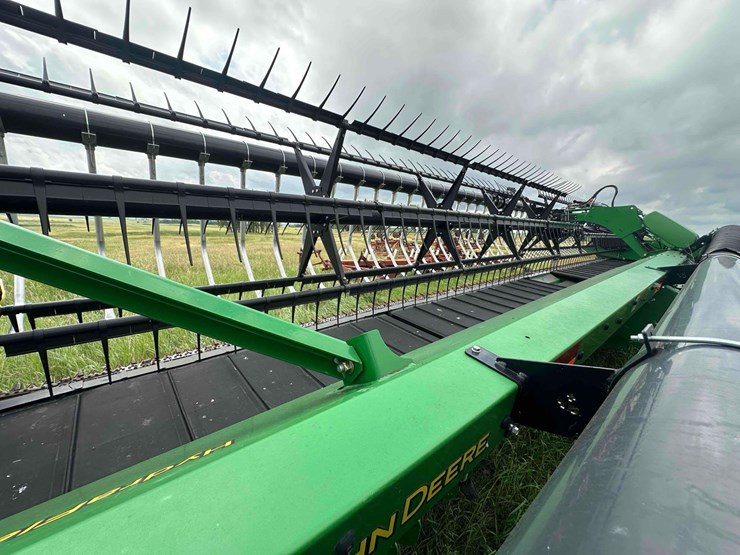 john-deere-flex-draper-header-image-3