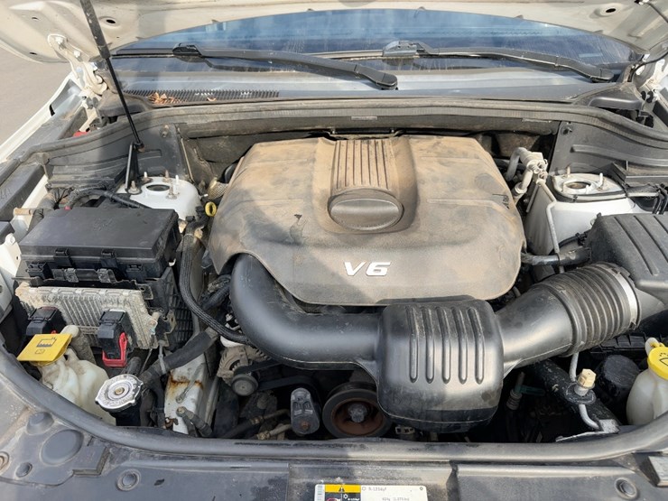 2015-jeep-grand-cherokee-laredo-image-12