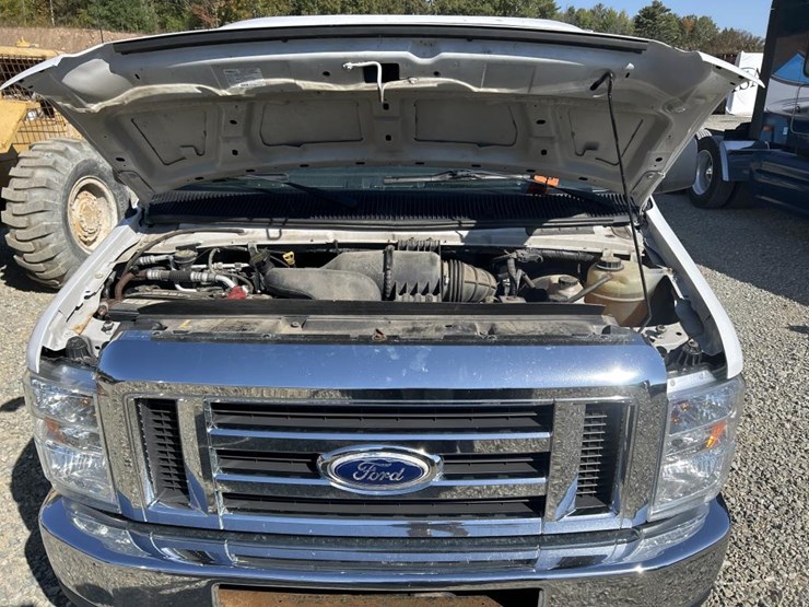 2014-ford-e250-image-29