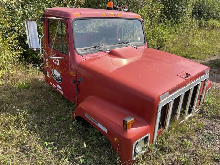 #2674-•-international-cab-image-4