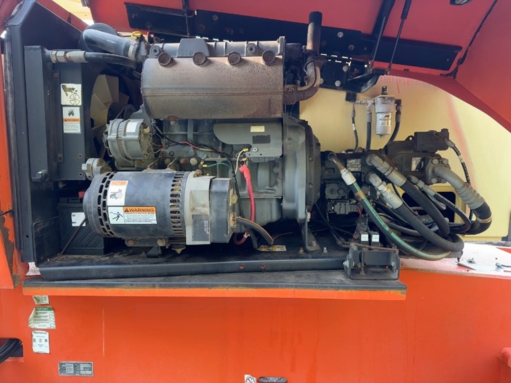 2013-jlg-800aj-image-15