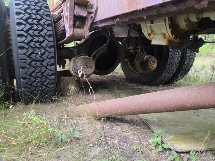 #2583-•-propane-truck-image-14