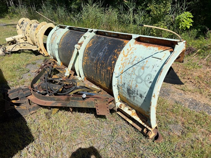 11'-power-angle-snow-plow-image-3