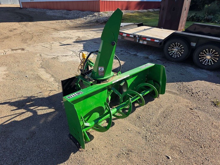 frontier-sb1174-3pt-snowblower-with-skid-loader-quick-attachment-adapter-plate,-2-years-old,-hydraul-image-10