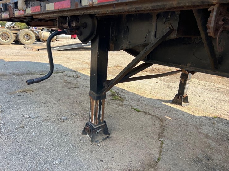 96"-x-53'-flatbed-trailer-image-13