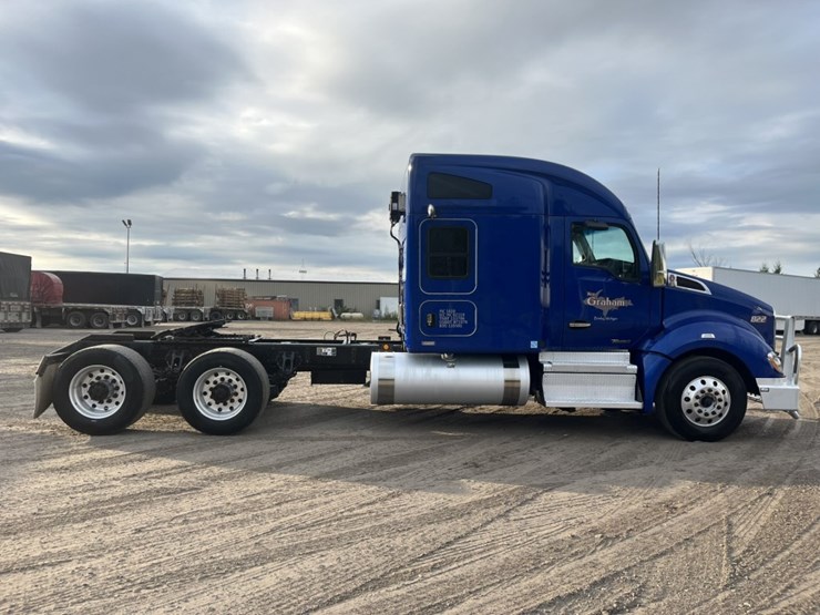 2020-kenworth-t680-image-6