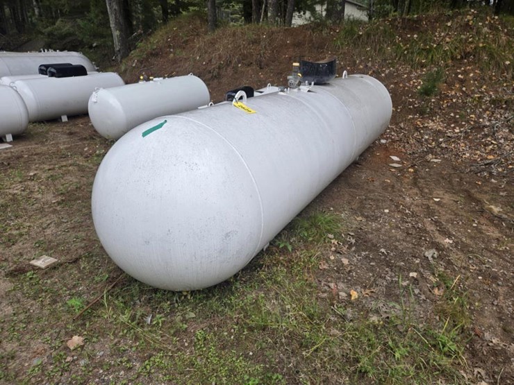 #2829-•-1000-gallon-lp-tank-image-1
