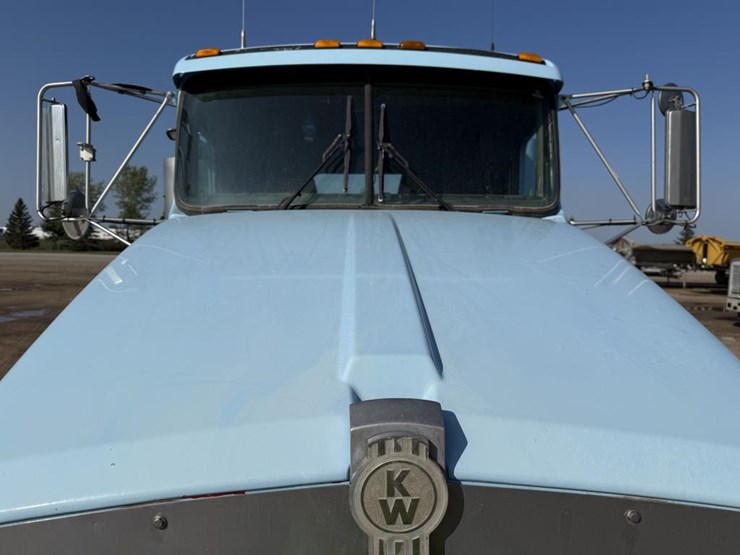 2015-kenworth-t800-image-33