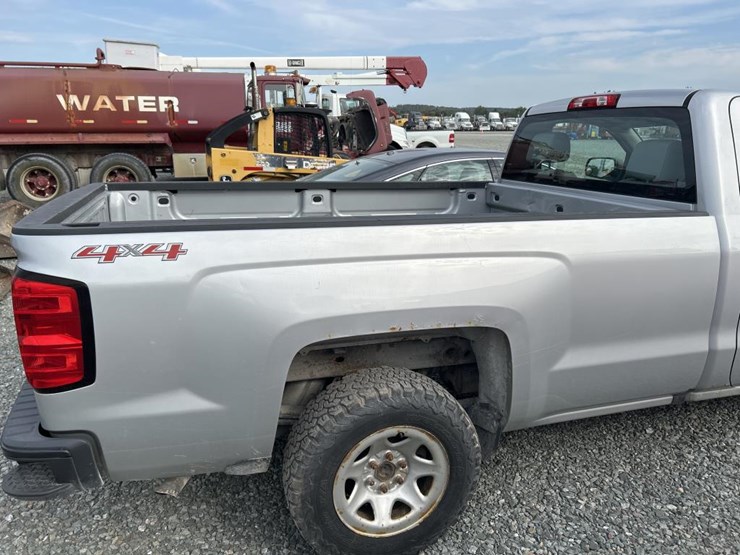 2017-chevrolet-silverado-1500-image-18