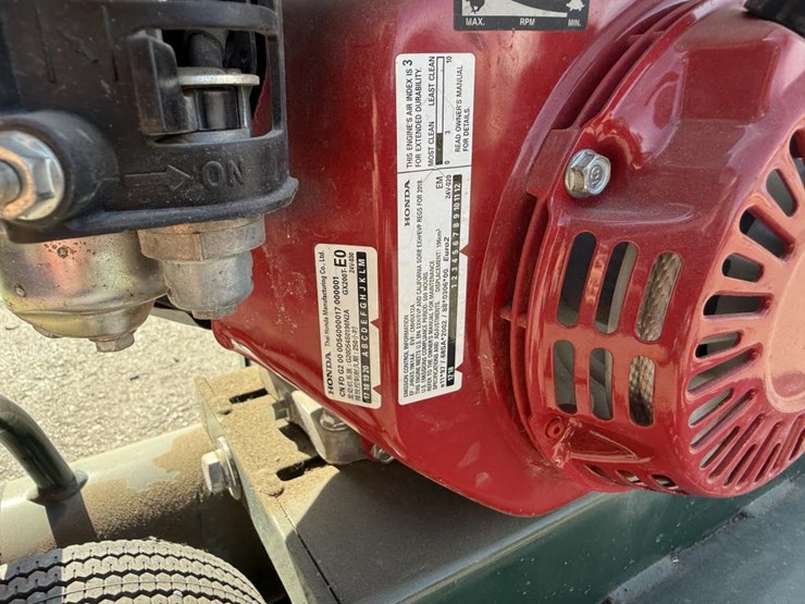 #2121-•-rolair-portable-gas-air-compressor-image-17