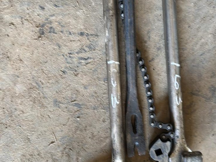 #163-•-spanner-wrenches,-chain-pipe-wrench-image-2