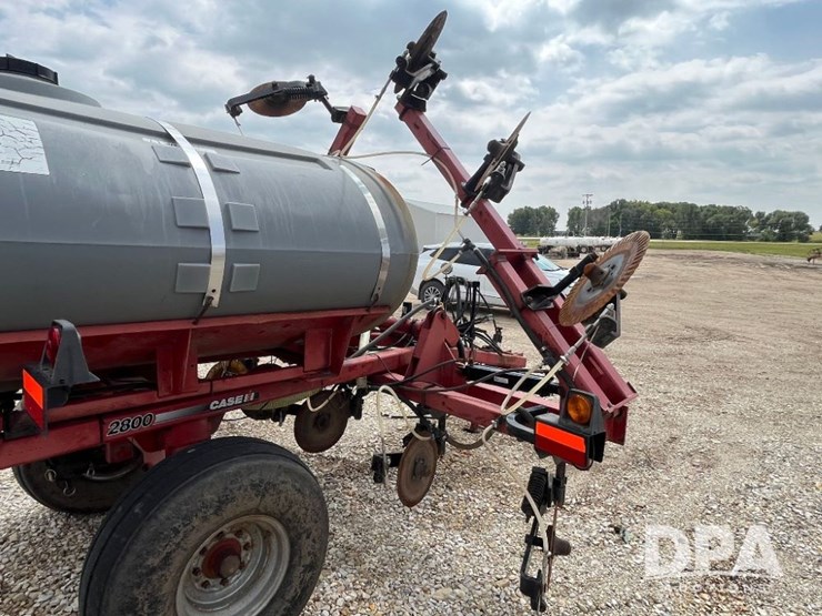case-ih-2800-image-15