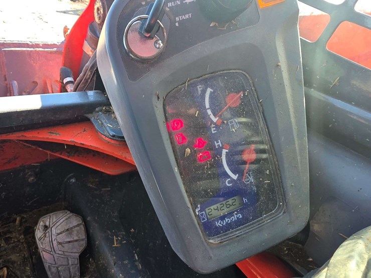 2019-kubota-ssv75-image-42