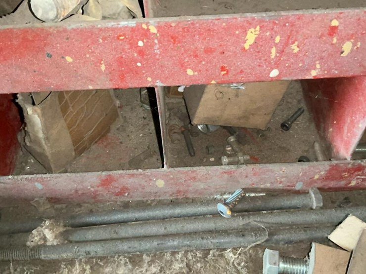 #120-•-coarse-thread-bolts-rack-and-contents-image-42