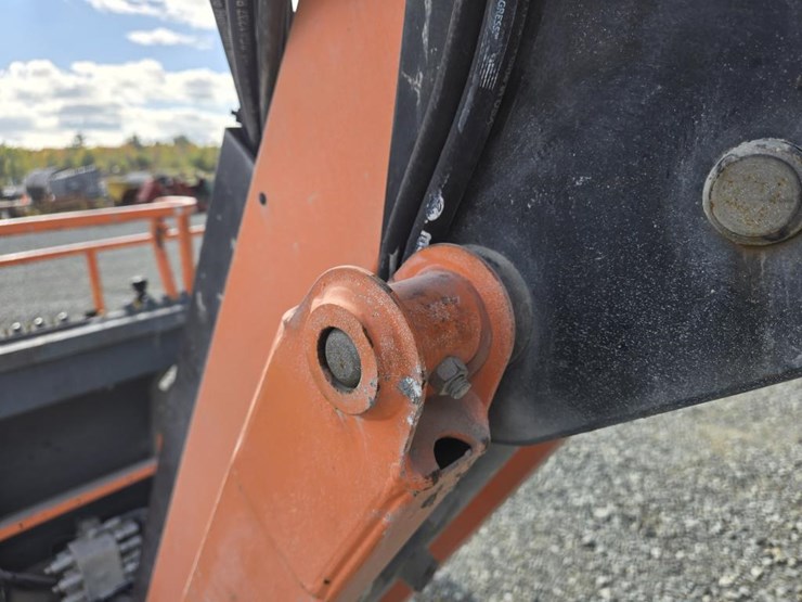 2015-jlg-600aj-image-19