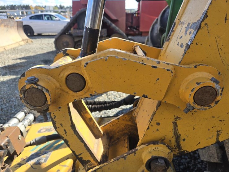 2003-john-deere-6615-image-18