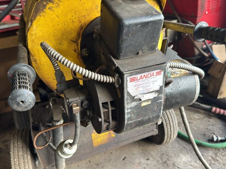 #132-•-landa-gold-series-steam-cleaner-image-4