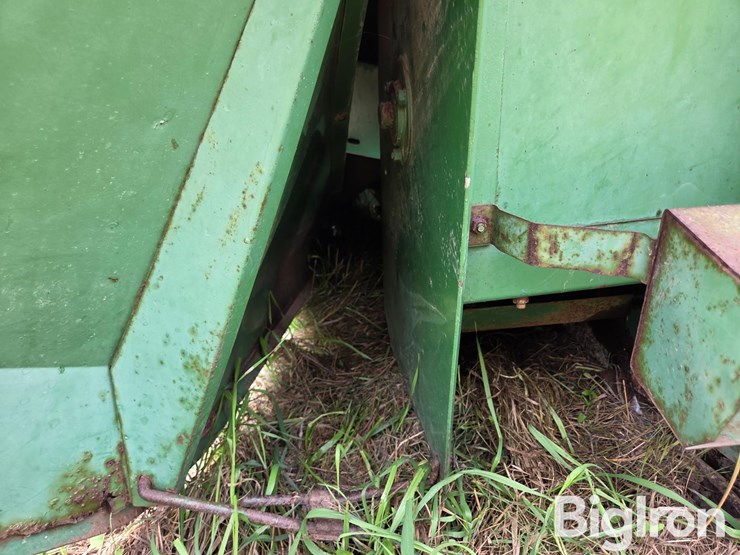 john-deere-344-image-11