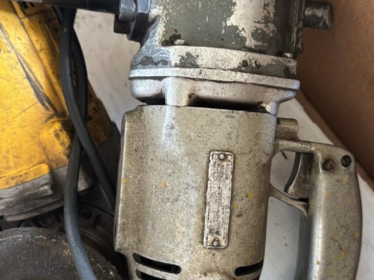 #156-•-electric-dewalt-grinder,-&-electric-nibbler-image-3