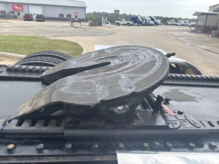 2020-peterbilt-389-image-62