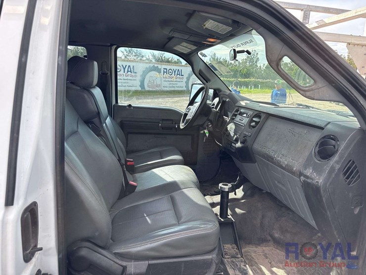 2013-ford-f550-image-15