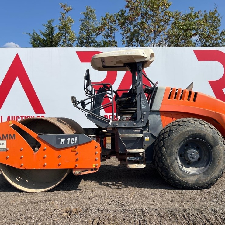 2017 HAMM H10i