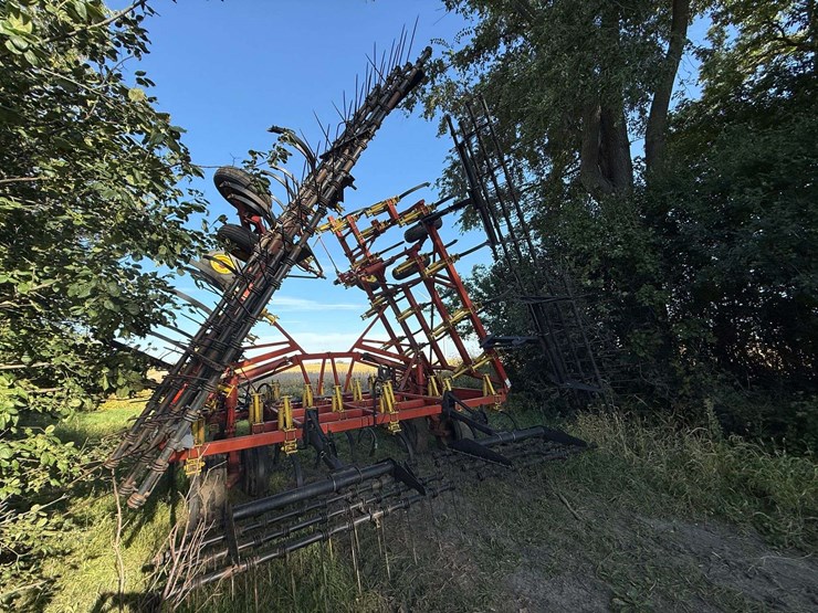 bourgault-8810-image-10