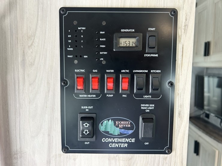 2021-ford-e450-image-51