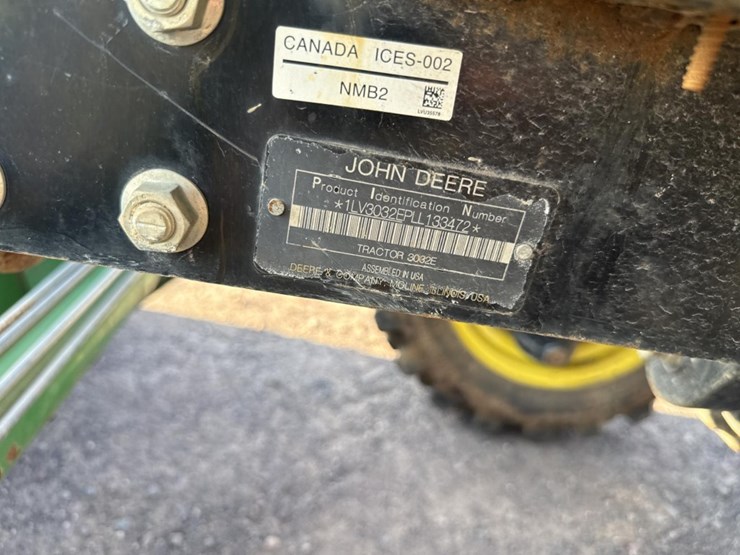 john-deere-3032e-image-31